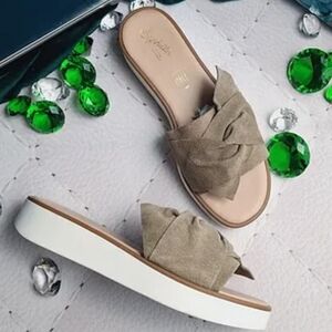 Anthropologie Seychelles Coast Slide Sandals Taupe Suede Size 8.5